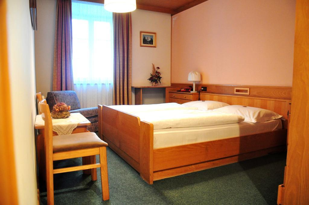 Hotel Grauer Baer 브레싸노네 객실 사진
