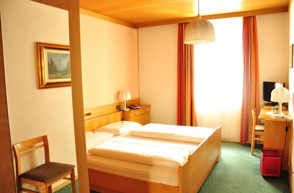 Hotel Grauer Baer 브레싸노네 객실 사진