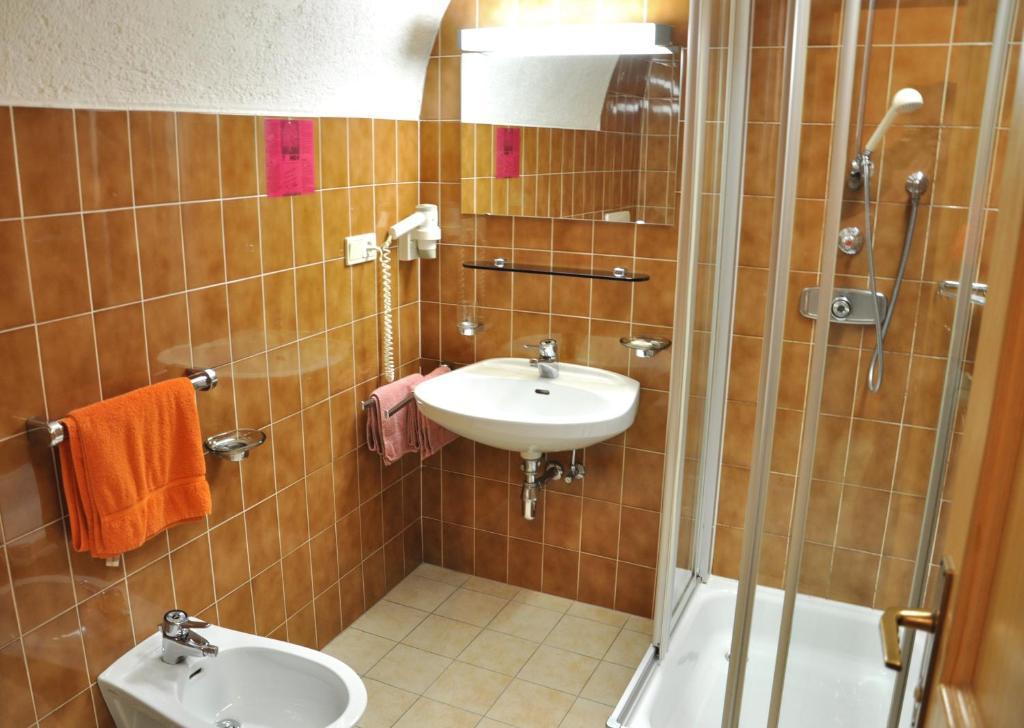 Hotel Grauer Baer 브레싸노네 객실 사진